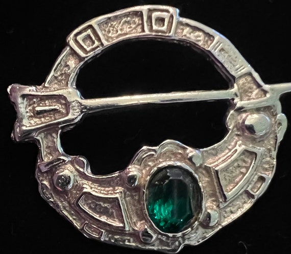 Celtic Tara Brooch- Glass Emerald & Sterling Silv… - image 3