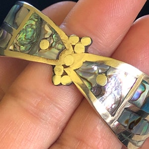 Mexican Kissing Fish (Gourami) Bracelet-Alpaca and Abalone (Interior Measurement 5”, Gap 1.50”)