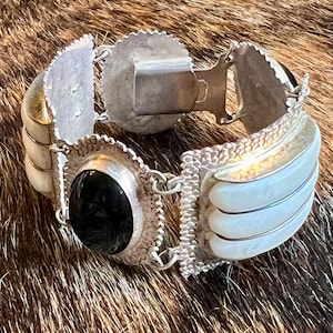 Mexican Silver Renaissance Bracelet (1920-1940)- Black Onyx & Carved Alabaster
