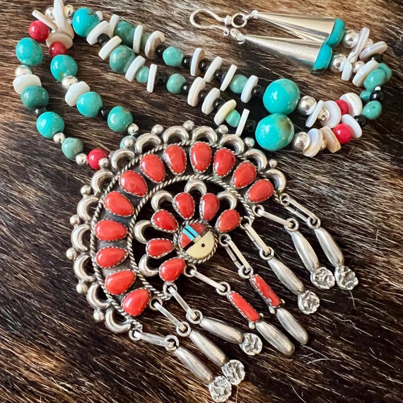 Glorious Vintage Native American Zuni Turquoise Sunface Sterling Silver Necklace Glorious Vintage Native American Zuni Turquoise Sunface Sterling Silver Necklace