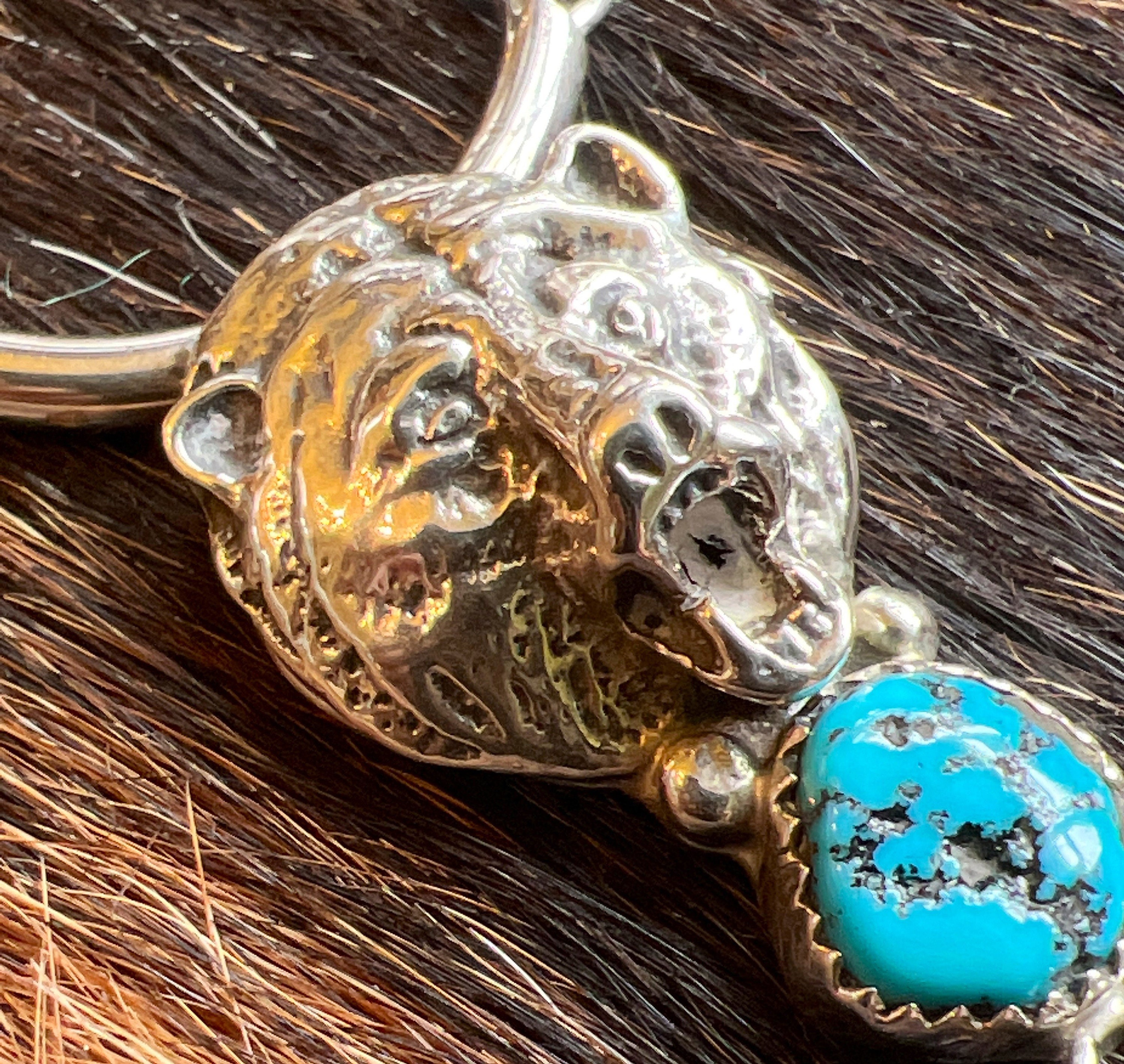 Rare Longer Symbolic Brownbear Vintage Sterling Silver Native American Navajo Necklace Rare Longer Symbolic Brownbear Vintage Sterling Silver Native American Navajo Necklace