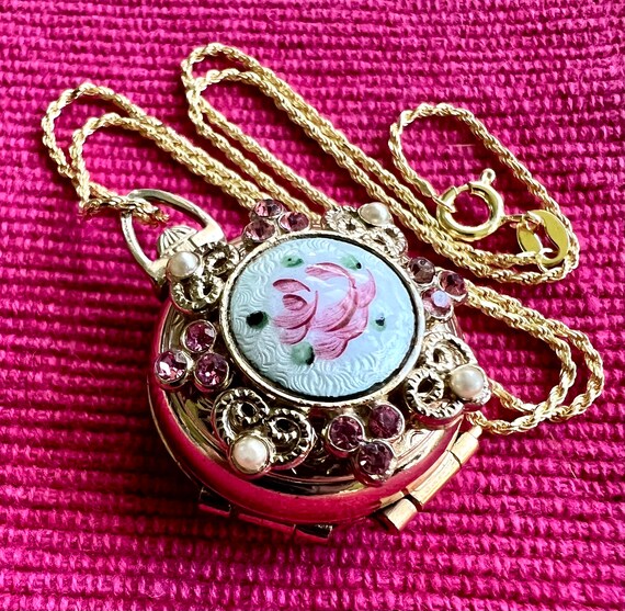 Coro Enamel Mechanical Locket Guilloché Enamel (1945 Gem Coro Enamel Mechanical Locket Guilloché Enamel (1945 Gem