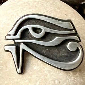 Sterling Silver-Egyptian Revival-Eye of Horus Brooch (1970s): Protection, Healing & Restoration Amulet-1&#39;