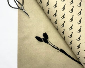 KRAFT PAPER / Personalised  / 100% Recyclable / Large Wrapping Paper Sheets or Roll - Giraffe Silhouette