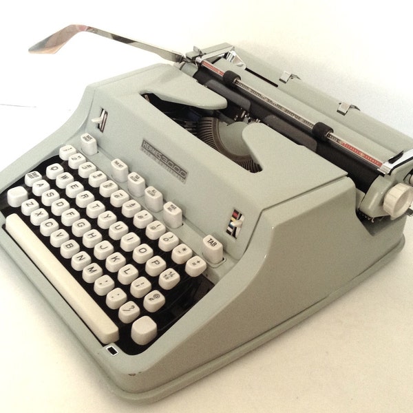 Hermes 3000 Manual Portable Typewriter - 2nd Generation