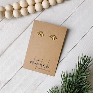 Gebürstete Gold Sunburst Ohrstecker: Geometrisch Fächer Form