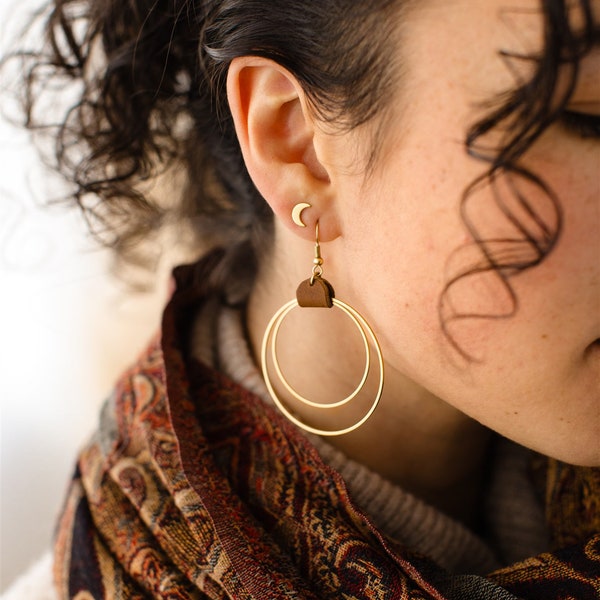 Distressed Brown Leather and Brass Circle Geometric Earrings, Raw Brass Earrings, Leather Earrings, Large Statement Earrings