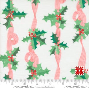 Moda Tiny Christmas by Lizzy House - Stechpalmen Streifen auf Schnee (Artikelnr. 37133 11) - Meterware