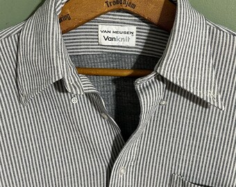 vintage 1970’s Men’s Van Heusen Knit shirt Salt Pepper Stripe Button Down Size L