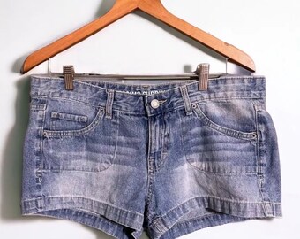 VTG Mossimo Supply Co Women's Denim Midi Shorts Jean juniors Size 15 Y2k  2” Inseam faded