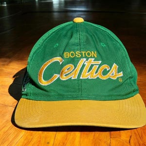 Vtg 90s Sports Specialties Boston Celtics Green Yellow Script Twill Snapback Hat embroidery