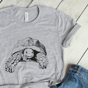 Sulcata Tortoise T-Shirt African Spurred Tortoise Turtle Tee Sulcata Tortoise T-Shirt African Spurred Tortoise Turtle Tee