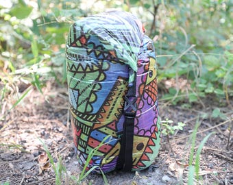 Dyneema roll top compression sack (round bottom)