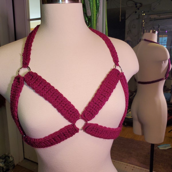 Soutien-gorge cage au crochet violet profond