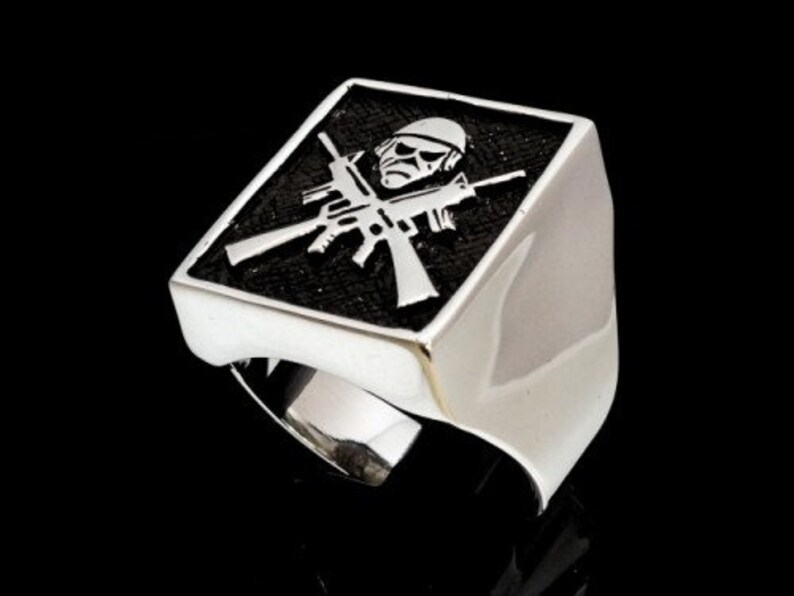 Sterling Silver mens signet ring Army Veteran with crossed Machine Guns symbol high polished and antiqued Sterling silver 925