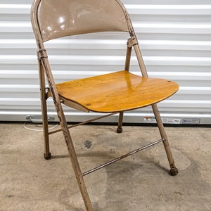 Short folding chairs discount