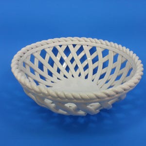 Sandra Lee Ceramic Woven Lattice Bread And Fruit Bowel