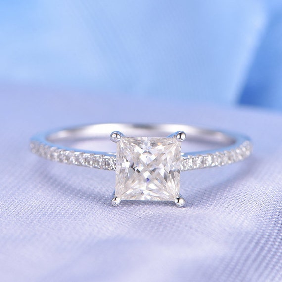 FB Jewels 14K White Gold 1.25ct 5.5mm Round Moissanite 4-Prong Basket Post Earring