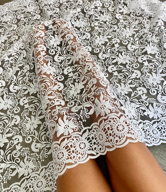 White Embroidered Lace Fabric by Yard, Bridal Floral Guipure Lace , Bride  Wedding Dress Fabric, White Scalloped Flower Guipure Lace -  New Zealand