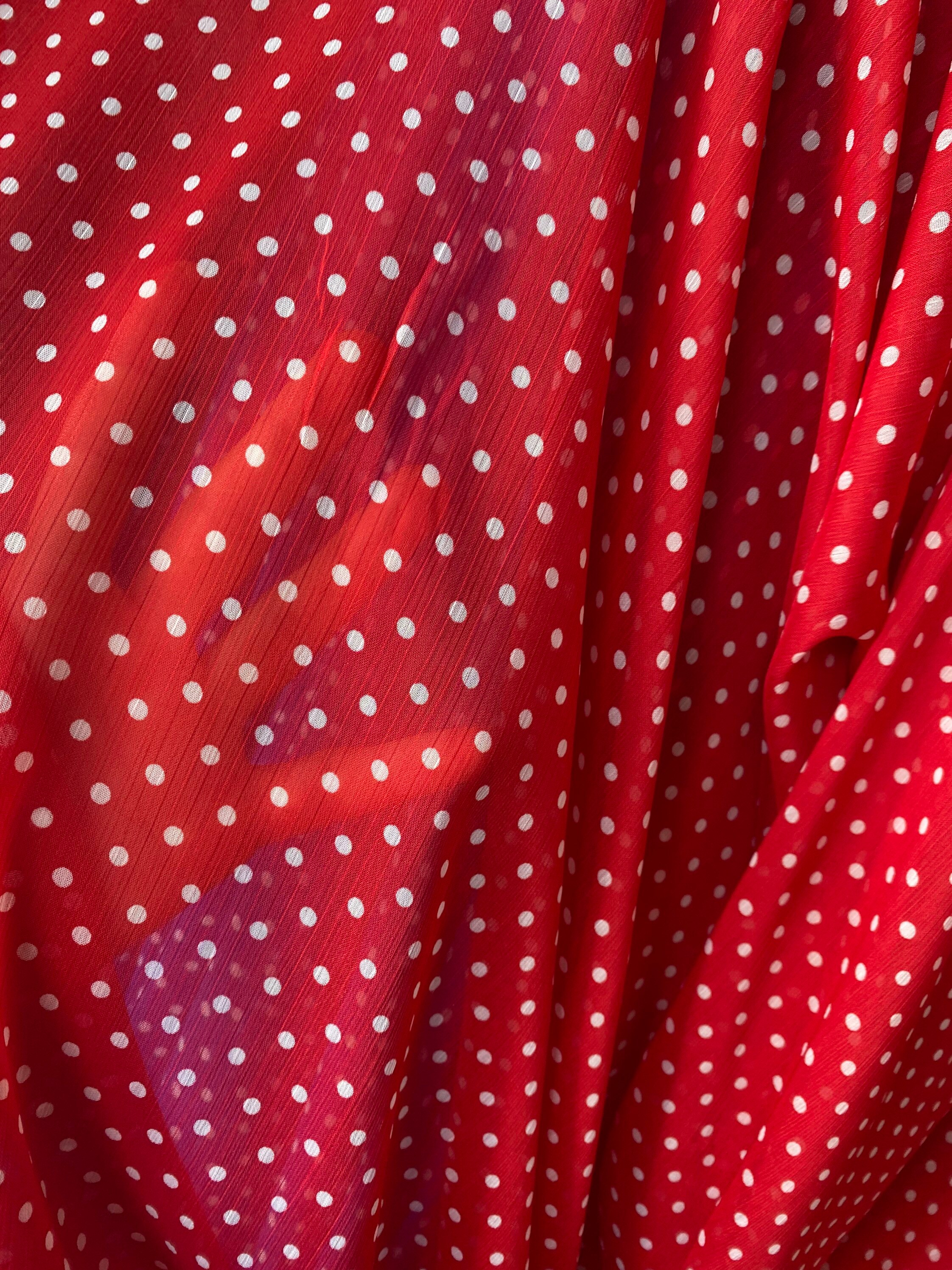 100% Polyester Woven Polka Dot Cut Flower Chiffon Fabric for