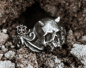 LILITH (Handsculpted Ring • 925 Silver & Gold Skull Ring)