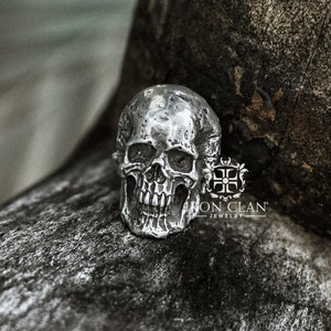INFINITY FULLHEAD (Skull Lapel Pin • Handsculpted 925 Silver & Gold Pin)