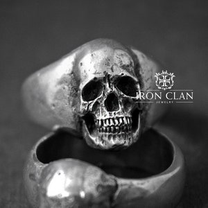 CLASSIC INFINITY (Handsculpted Ring • 925 Silver & Gold Skull Ring)