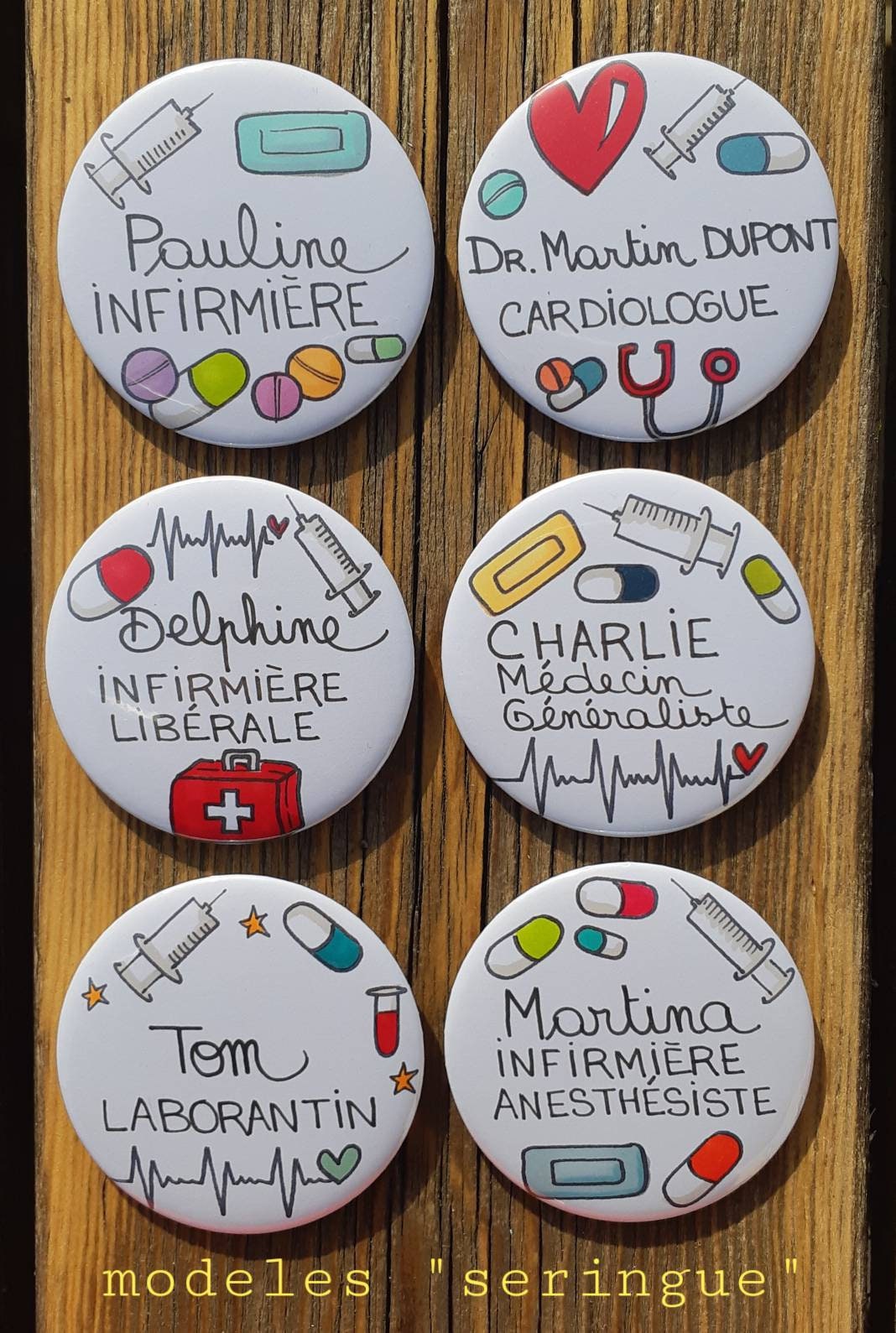 Badge broche étudiante infirmière personnalisé : : Produits  Handmade