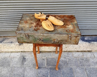 Vintage Metal Toolbox/Storage Box