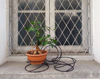 Vintage Metal Plant Pot Holder