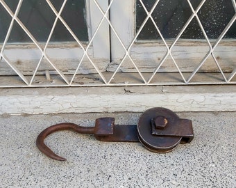 Vintage Hook & Pulley