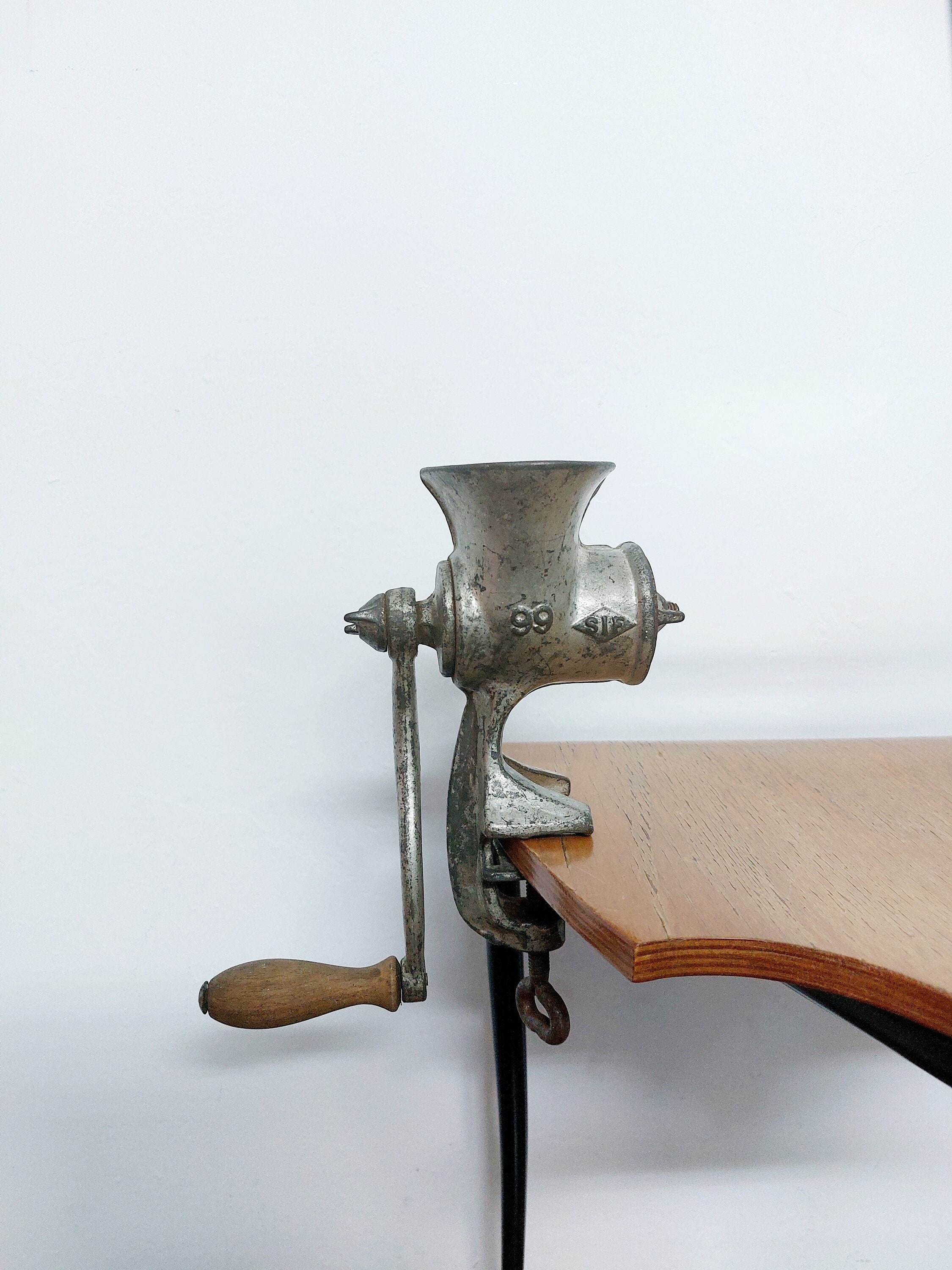 Machine à Hacher Viande Ancienne En Fonte – Jouet/Modèle Pour Plan De Travail