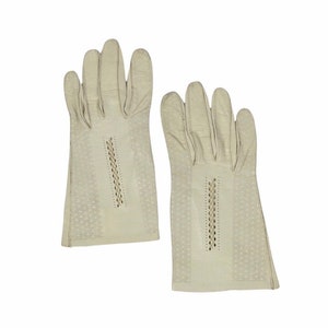Vintage 60s Mod Hippie Chic Cream Motorcycle Soft Leather Gloves with Embroidered Detail