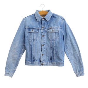 Vintage 80s Streetwear Utilitarian Bohemian Western Medium Wash Denim Collared Jean Jacket | Women’s Size XS-S