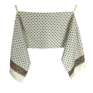Vintage 80s Mod Bohemian Hippie Abstract Paisley Print White & Brown Wide Lightweight Shawl Neck Wrap Scarf