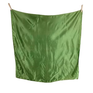 Vintage 90s Chic Minimalist Silky Solid Basic Dark Lime Green Silky Square Bandana Neck Tie Scarf