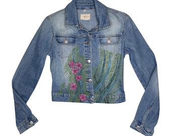 Vintage 2000s BLUMARINE Light Wash Fitted Denim Jacket with Floral Embroidery | Size XS-S