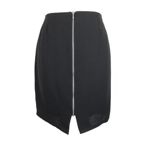 Vintage 90s Chic Minimalist Formal Solid Basic Black Zip Up Above-the-Knee Mini Skirt | 29 Inch Waist