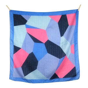 Vintage 70s Mod Op-Art Psychedelic Blue & Pink Metallic Abstract Print Large Square Bandana Neck Tie Scarf