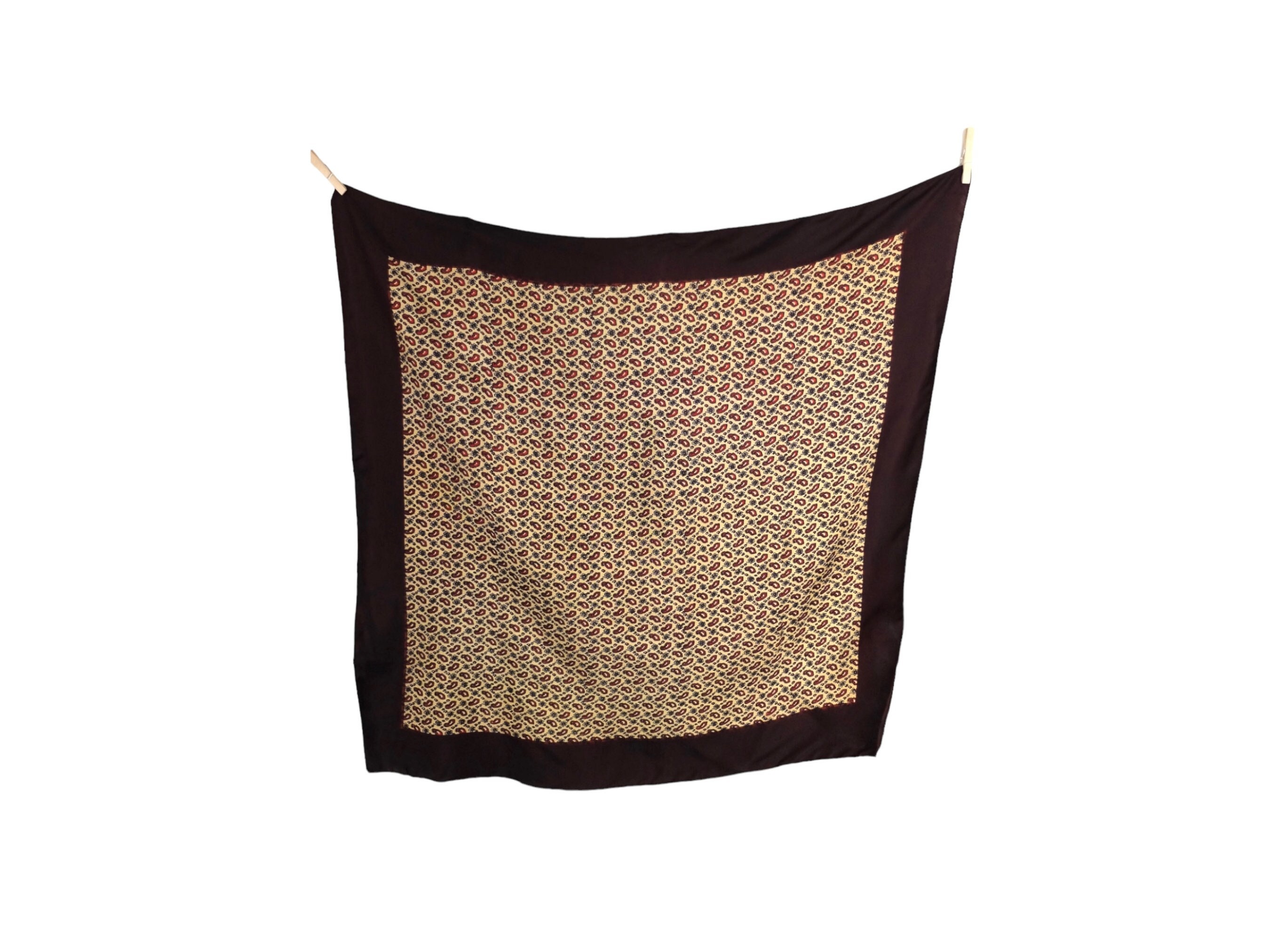 Foulard Bandana Vintage Motif Bottes Et Sac à Dos – Marron, 23 Pouces