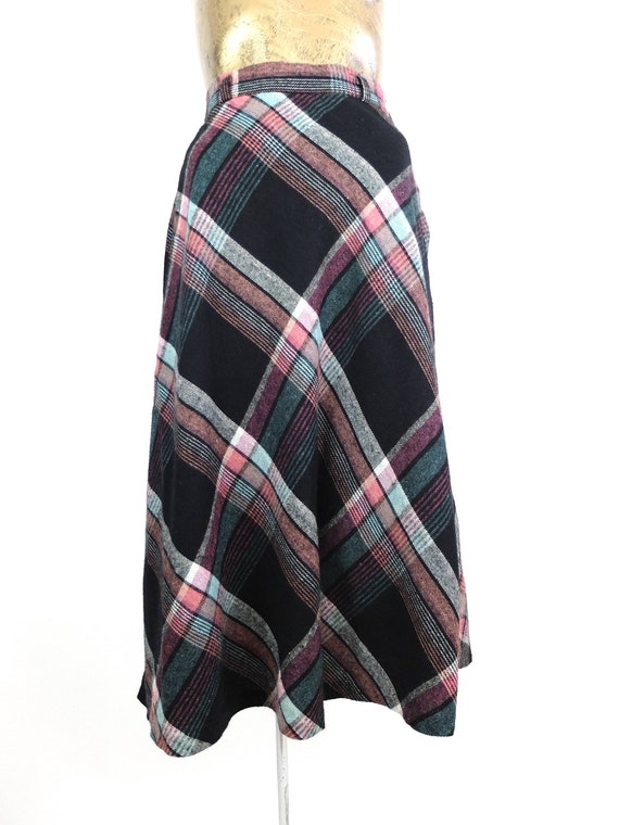 Vintage 50s Mod Black and Pink Wool Tartan Argyle… - image 5