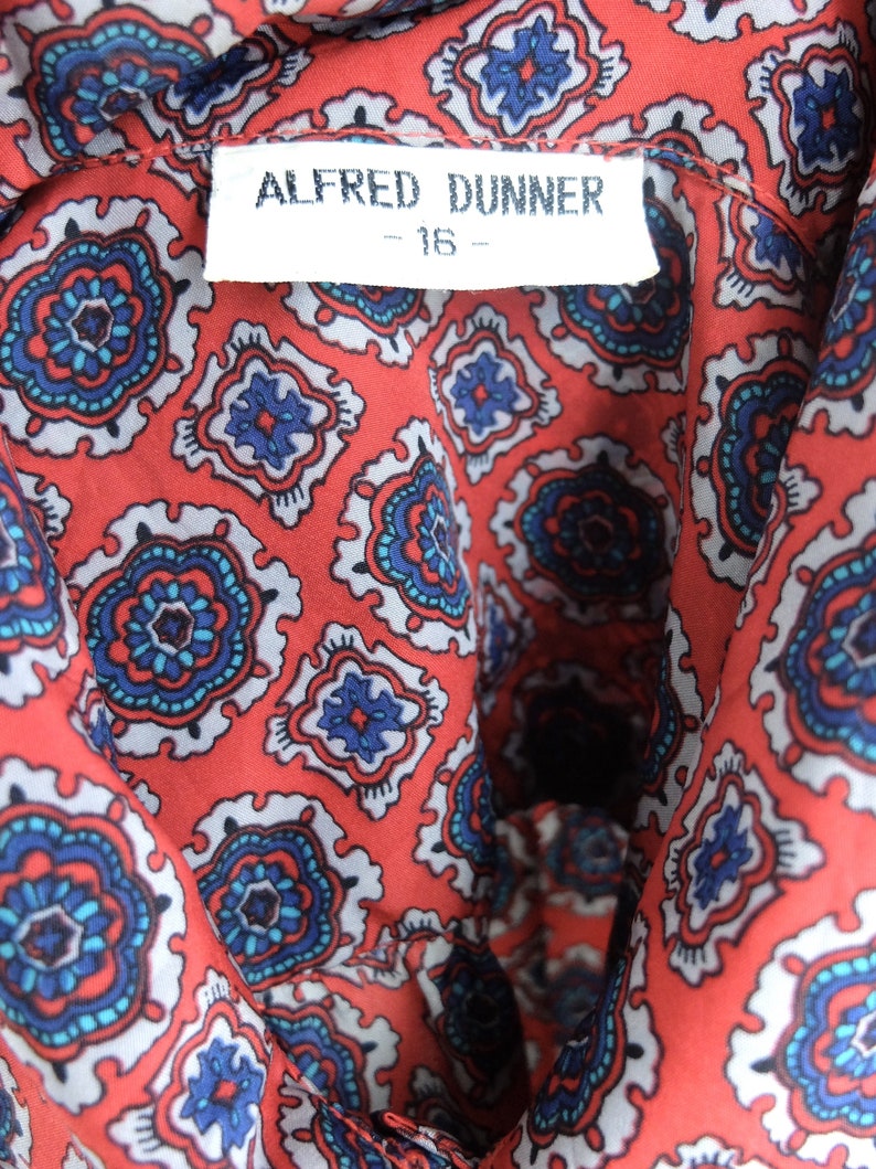 Vintage 70s Mod Psychedelic Geometric Abstract Print Collared Long Sleeve Button Up Shirt