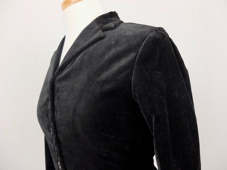 Vintage 1990/'s Women/'s Gap Victorian Avant Garde Style Button Up Black Velvet Blazer