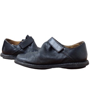 vintage 2000s Y2K Trippen Minimaliste Boho Preppy Noir Cuir Sanglé Slip On Flat Clog Style Loafer Chaussures | Taille Femme US 7