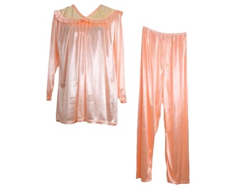 Vintage 80s Mod Hippie Victorian Style Silky Satin Look Pastel Pink Pajama Loungewear Two Piece Set with Long Sleeve Boat Collared Lace