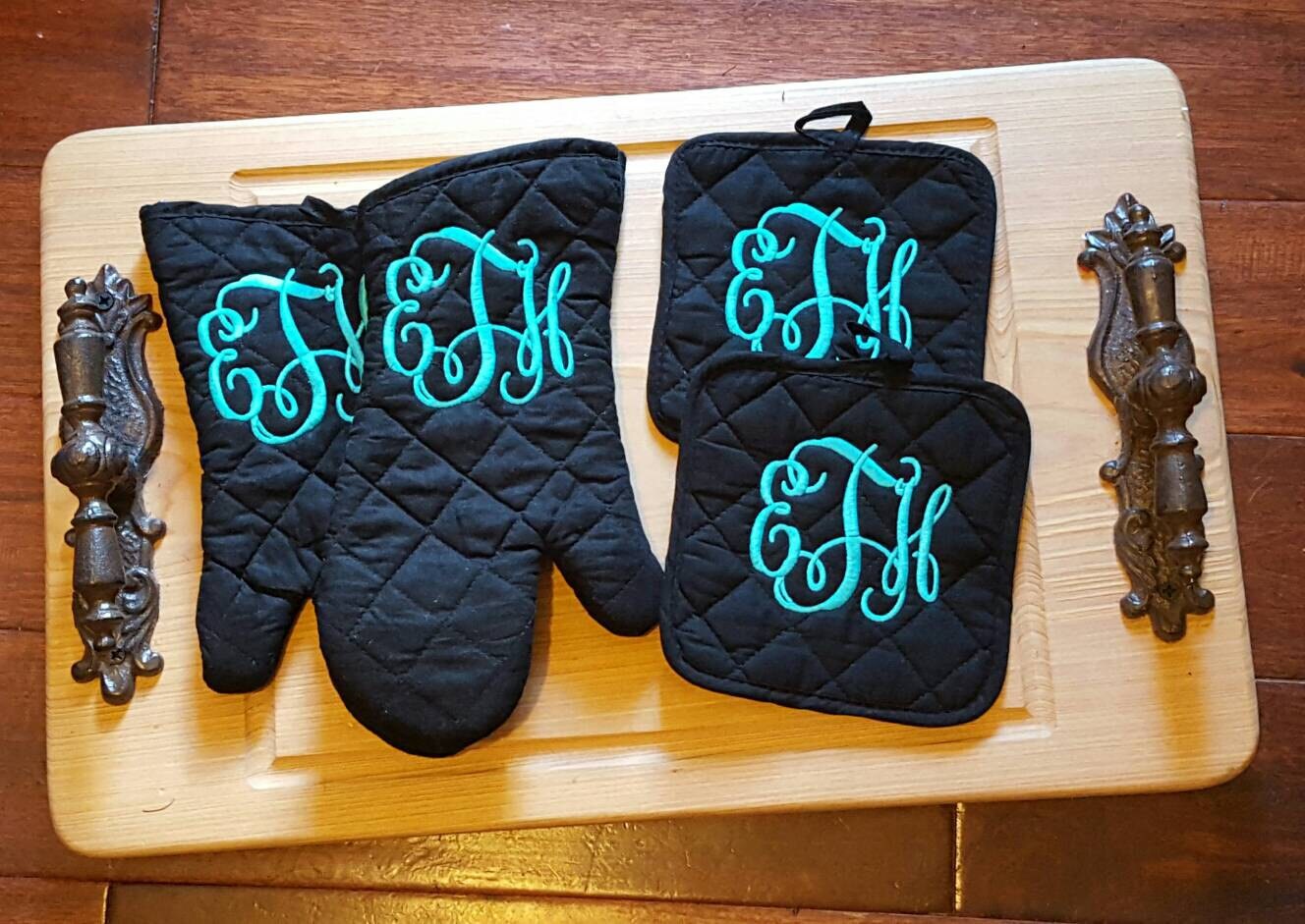 Personalized kitchen set. 2 oven mitts and 2 pot holders Etsy