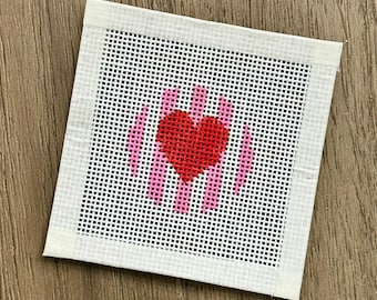 Mini 18 mesh Valentine’s Day Heart 1.5”
