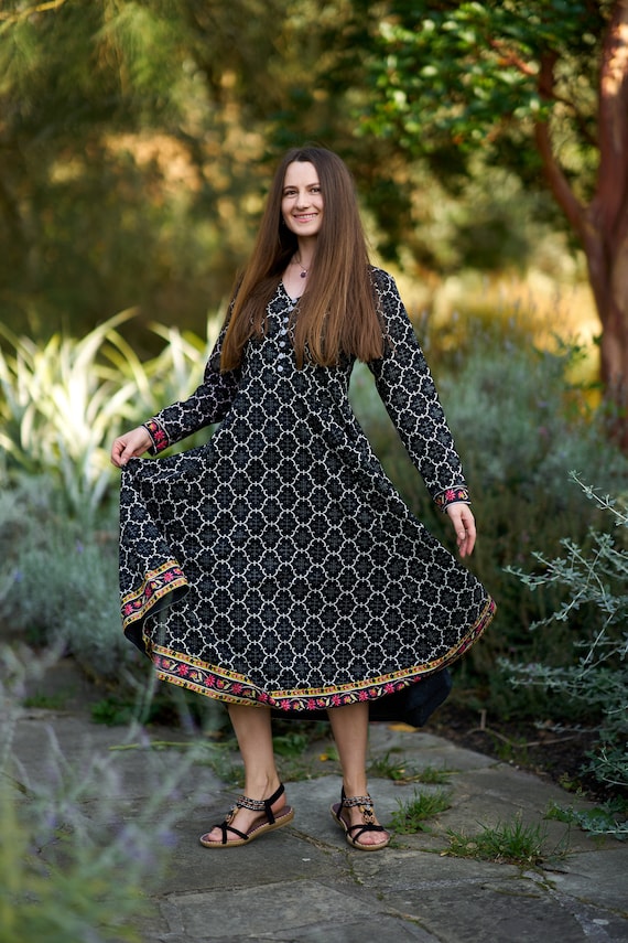 Darcy-dress,calf Length,hand Block  Printed,bohemian,floral,black,white,casual,occasional,handmade,ethical  Fashion,panelled - Etsy Sweden