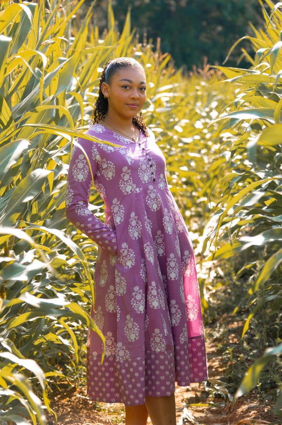 casual purple floral dress Lavender Floral Midi T-Shirt Dress Casual Short Sleeve Look  Make Yourself  Look Good