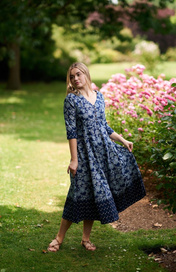 blue floral spring dress Royal Blue Sequined V-Neck Bodycon Mini Homecoming Dress main image 1